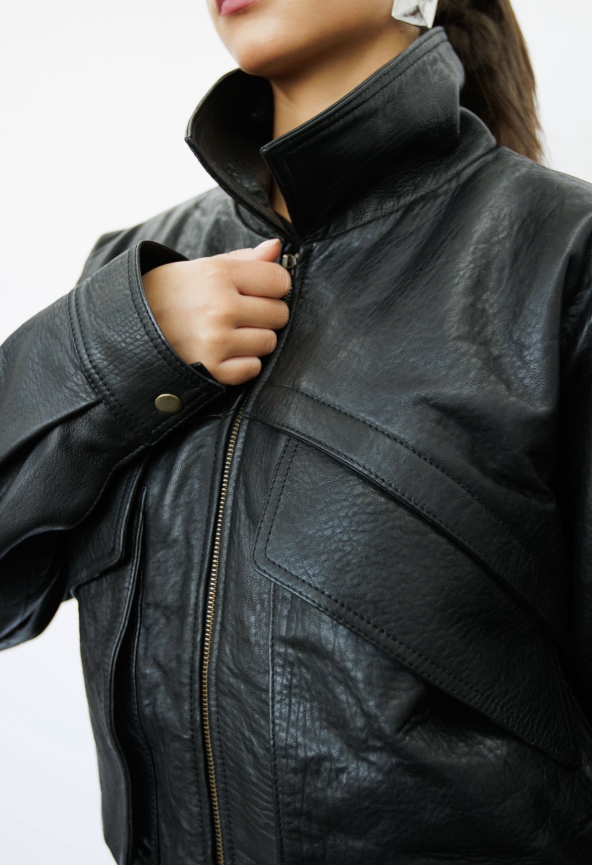Arvion Classic Black Leather Bomber Jacket